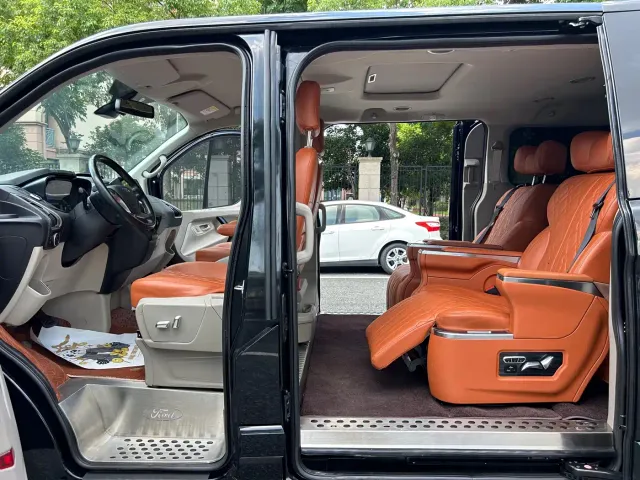 Ford Tourneo — Фото автомобиля 10