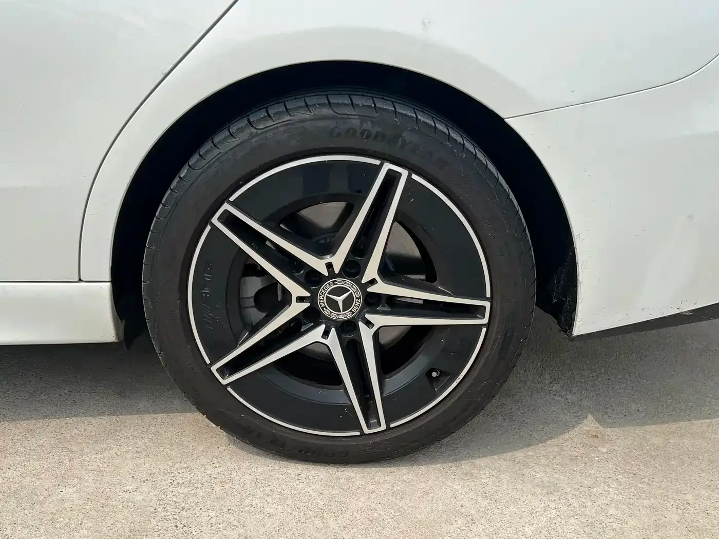 Mercedes-Benz Mercedes-Benz C-Class 2023 C 260 L Night Edition Sport — Фото автомобиля 15
