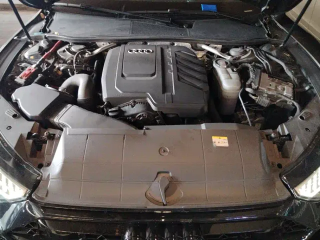 Audi A7L — Фото автомобиля 10