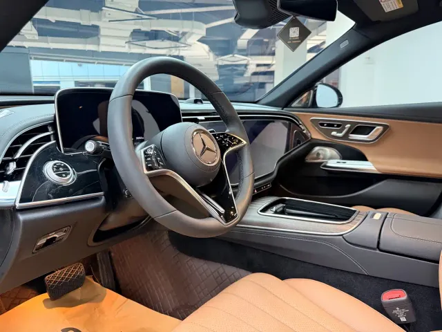 Mercedes-Benz E-Class — Фото автомобиля 15