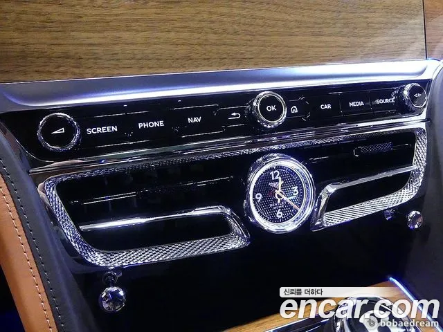 Bentley Flying Spur — Фото автомобиля 20