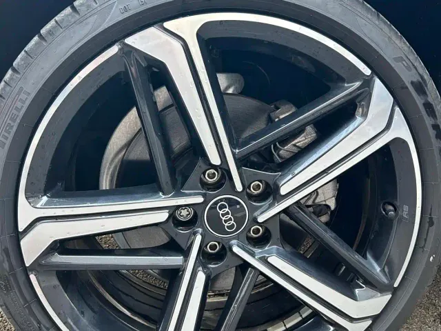 Audi A4L — Фото автомобиля 4