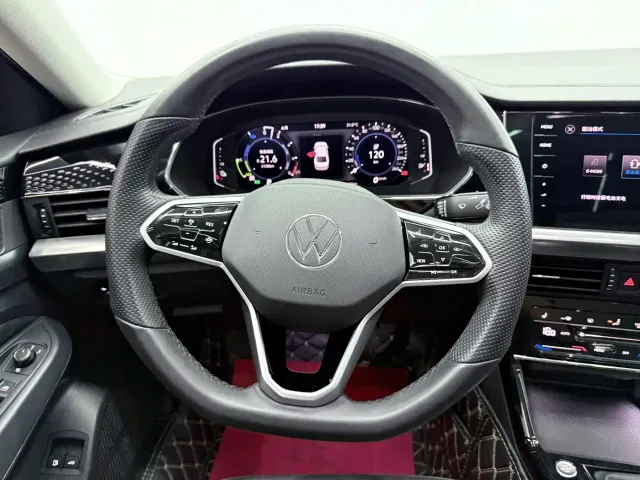 Volkswagen Passat — Фото автомобиля 5