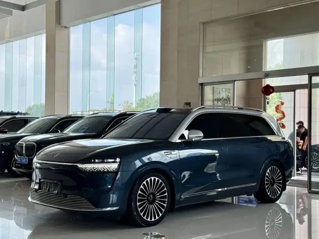 Фотография автомобиля — Aito M9
