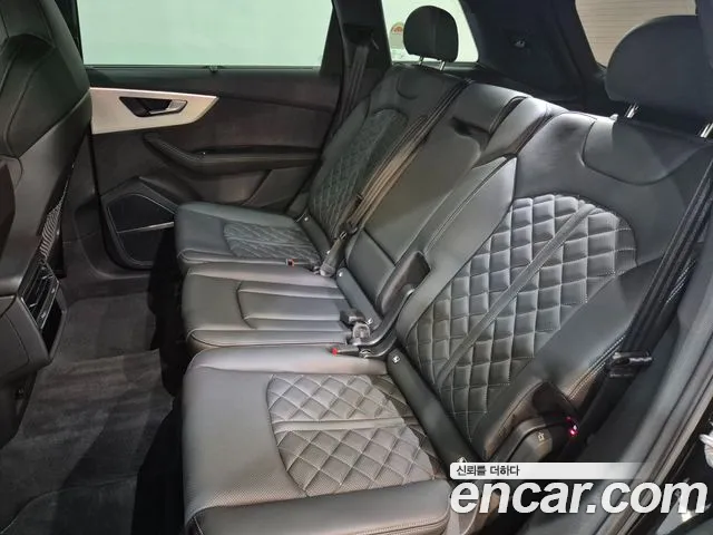 Audi Q7 55 TFSI quattro Premium — Фото автомобиля 11