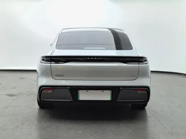 Geely Galaxy E8 — Фото автомобиля 5