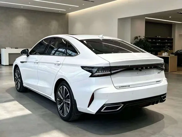 Chery Arrizo 8 — Фото автомобиля 7