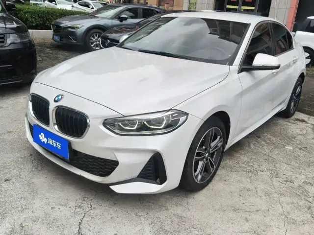 Фотография автомобиля — BMW 1 Series