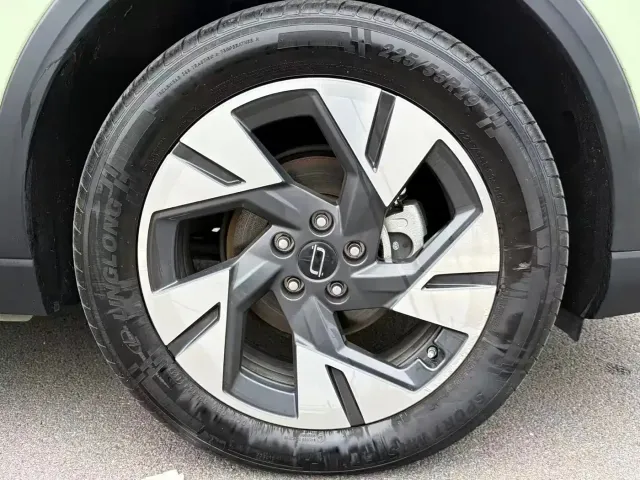 Besturn Yueyi 07 2025 210km Leisure Edition — Фото автомобиля 19