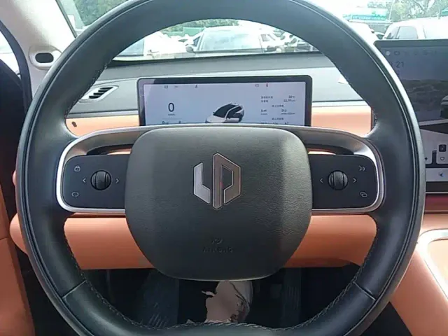 Leapmotor C16 — Фото автомобиля 10