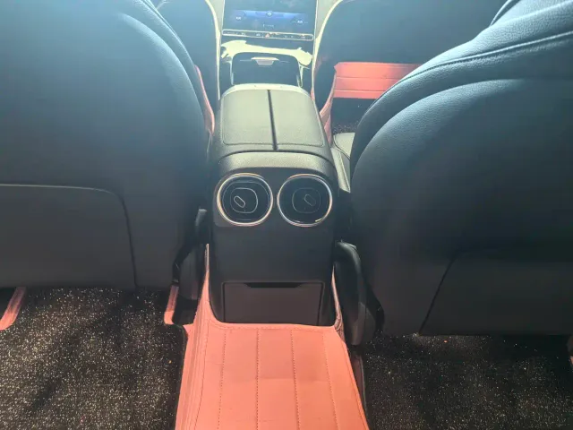 Mercedes-Benz C-Class — Фото автомобиля 8
