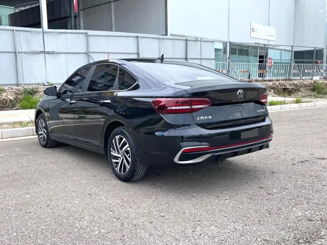 Volkswagen Lavida — Фото автомобиля 7