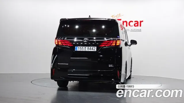 Toyota Alphard — Фото автомобиля 3