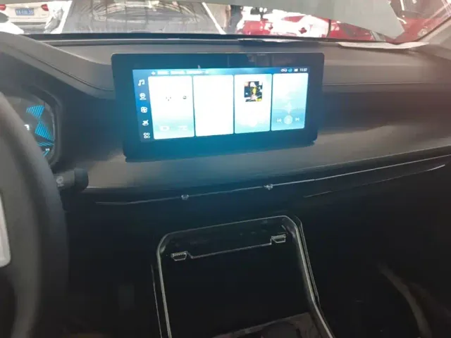 Wuling Asta — Фото автомобиля 12