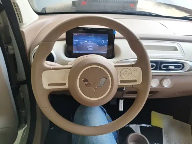 Wuling Hongguang Mini EV — Фото автомобиля 10