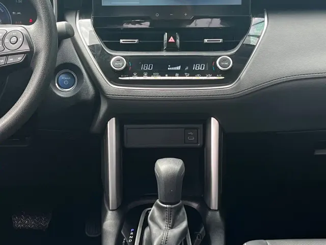 Toyota Frontlander 2023 2.0L Smart Hybrid Dual Engine Luxury Edition — Фото автомобиля 13