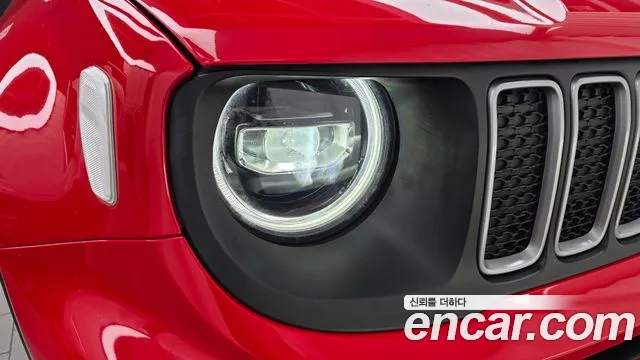 Jeep Renegade — Фото автомобиля 7