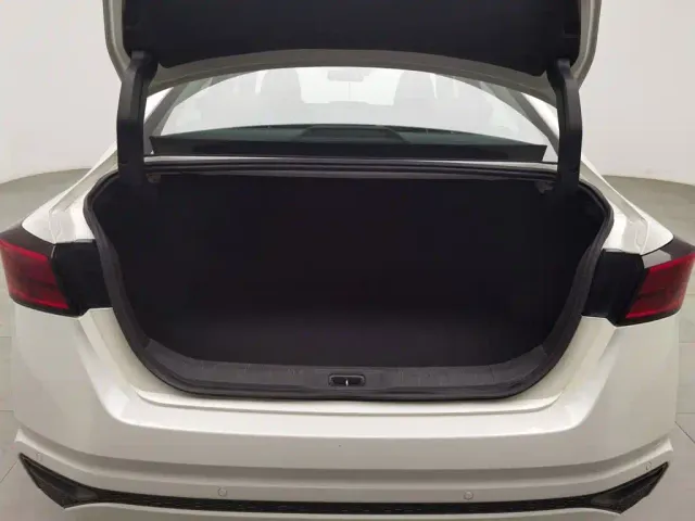 Nissan Teana — Фото автомобиля 16