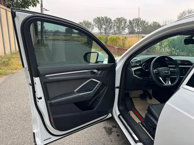 Audi Audi Q3 2024 35 TFSI Progressive Elegance — Фото автомобиля 13