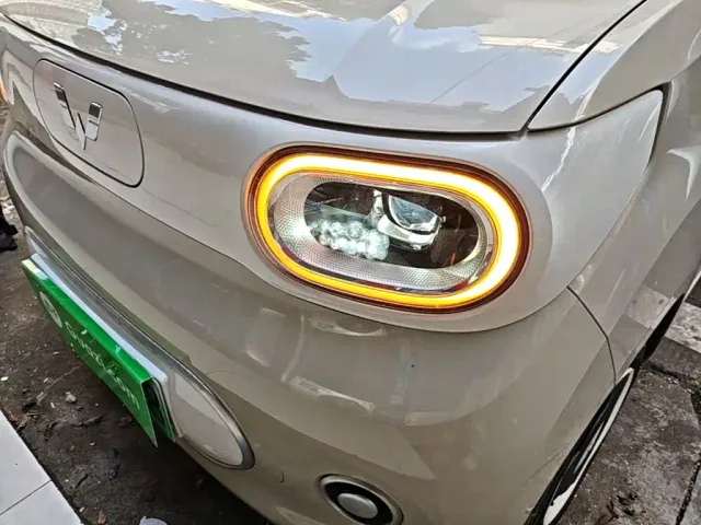 Wuling Hongguang Mini EV — Фото автомобиля 17