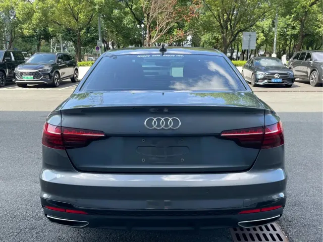 Audi A4L — Фото автомобиля 26