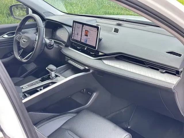 Geely Xingrui — Фото автомобиля 13