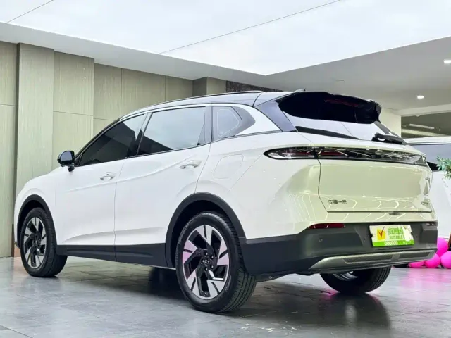 Bestune Yueyi 07 — Фото автомобиля 6