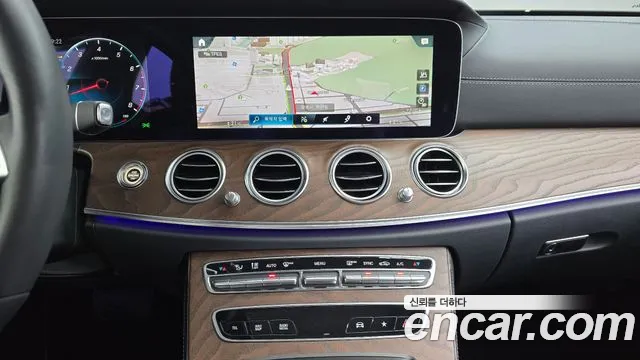 Mercedes-Benz E-Class W213 — Фото автомобиля 18