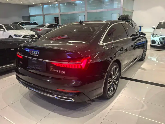 Audi A6L — Фото автомобиля 8