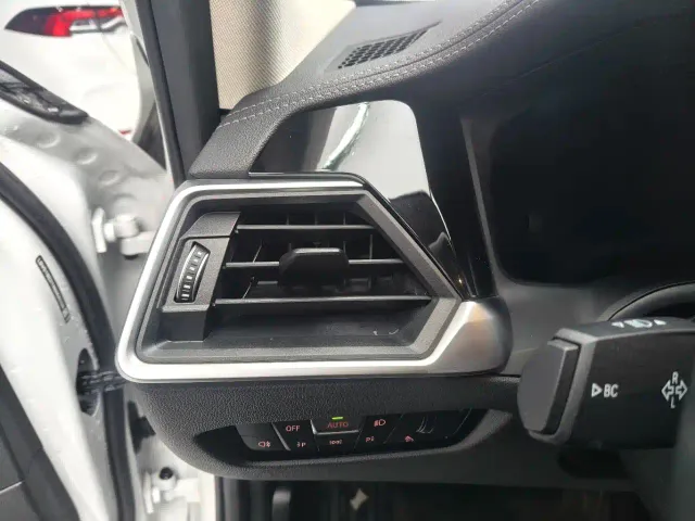 BMW 3 Series — Фото автомобиля 15