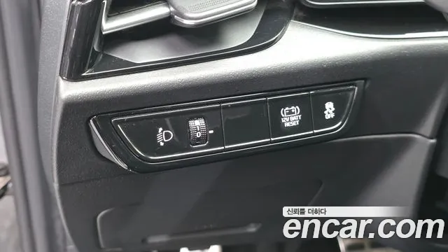 Kia Niro The All New Niro Signature — Фото автомобиля 10
