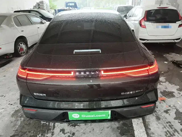 Geely Galaxy Xingyao 8 — Фото автомобиля 5