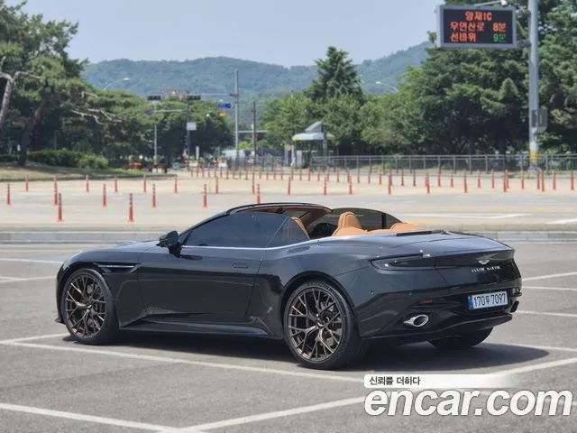 Astonmartin DB12 — Фото автомобиля 20