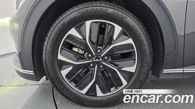 Kia EV6 — Фото автомобиля 5
