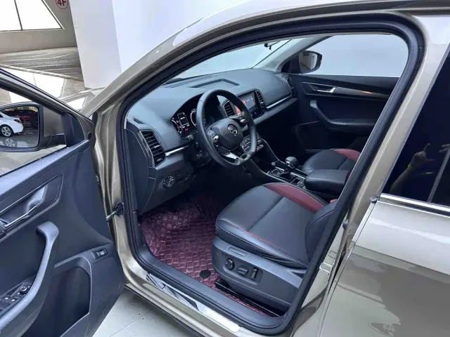 Skoda Karoq — Фото автомобиля 9