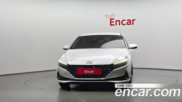 Hyundai Avante CN7 — Фото автомобиля 3