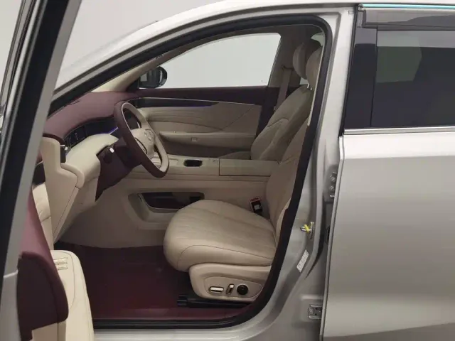 Dongfeng Aeolus L8 — Фото автомобиля 10