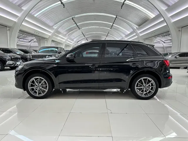 Audi Q5L — Фото автомобиля 3