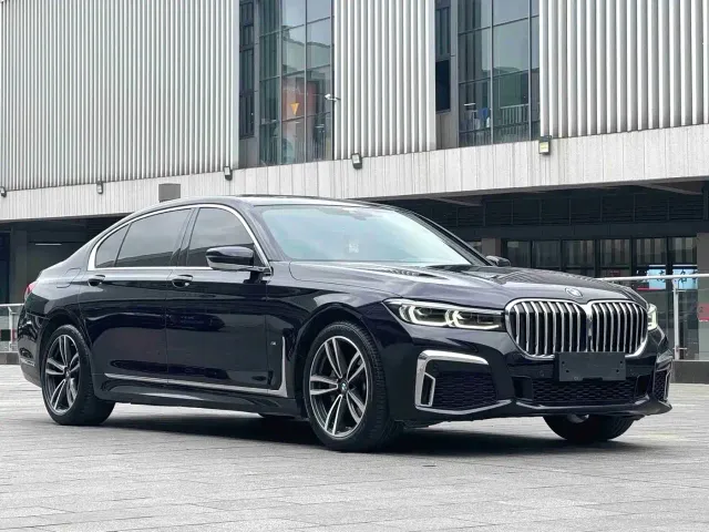BMW 7 Series — Фото автомобиля 3