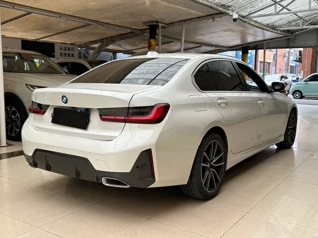 BMW 3 Series — Фото автомобиля 4
