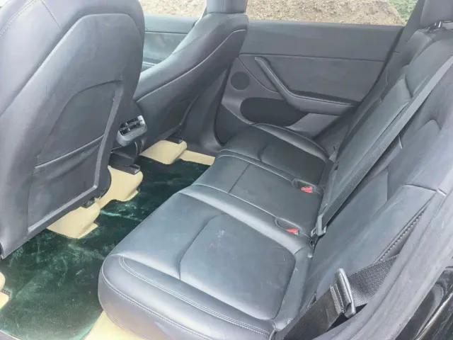 Tesla Model Y — Фото автомобиля 4