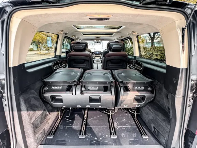 Mercedes-Benz V-Class — Фото автомобиля 24