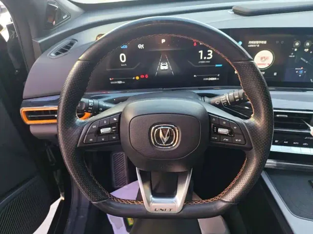 Changan UNI-T — Фото автомобиля 10