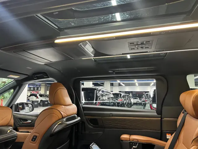 Toyota Alphard — Фото автомобиля 10