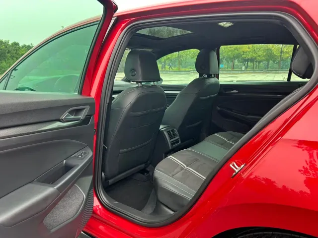 Volkswagen Golf 2023 Facelift 280TSI DSG R-Line Lite — Фото автомобиля 11