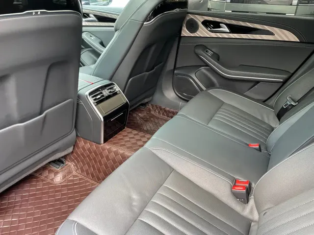 Hongqi H9 — Фото автомобиля 9