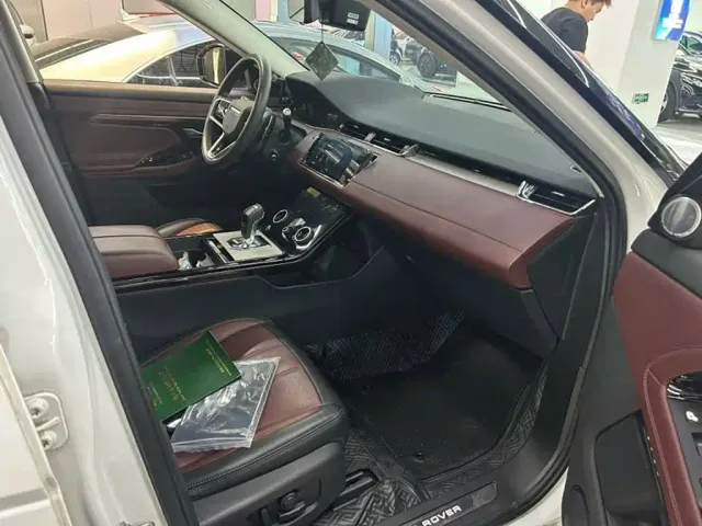 Land Rover Range Rover Evoque — Фото автомобиля 4