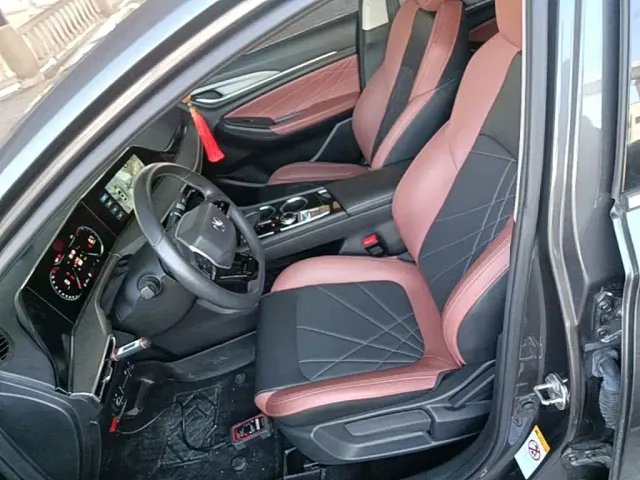 Changan Eado — Фото автомобиля 14