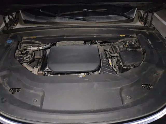 Li Auto L8 — Фото автомобиля 16