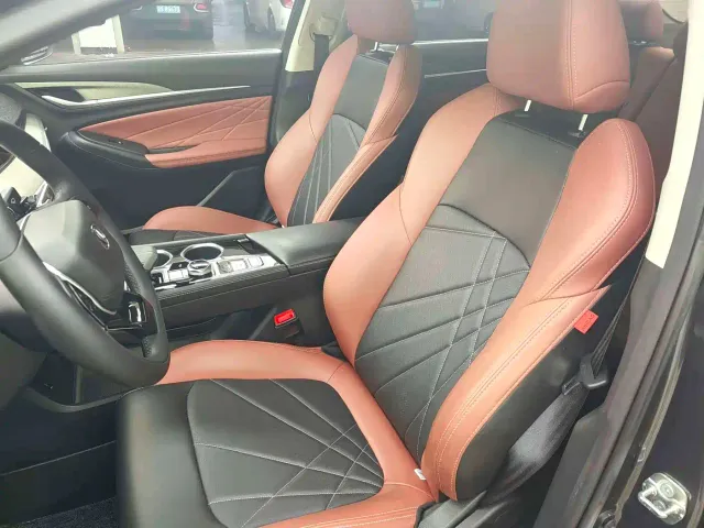 Changan Eado — Фото автомобиля 8